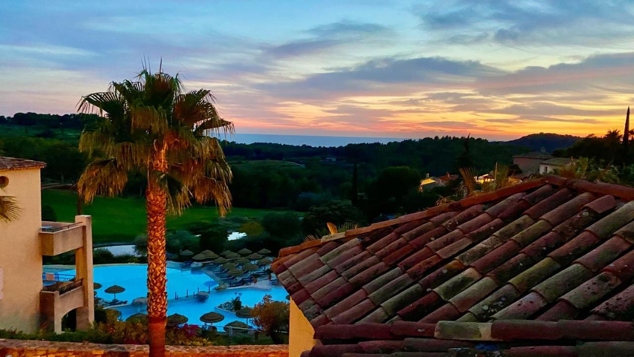 Hameau Des Amandiers-Vue Mer & Golf Saint-Cyr-sur-Mer Exterior foto